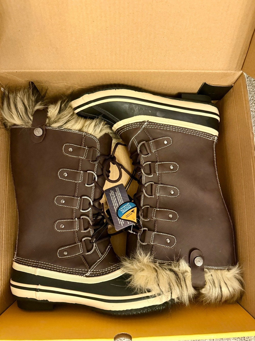 Absolute Canada Women's Brown Faux-Fur Lined Winter Lace-Up Boots